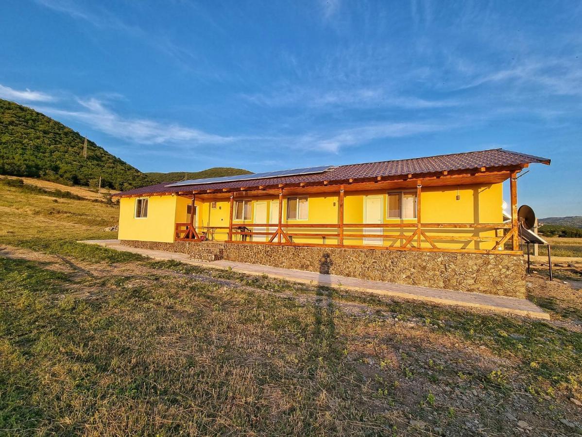Cabana Varad Coronini Moldova Veche Exterior foto